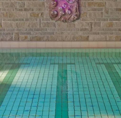 Sport- Und Wellnesshotel Odhof Отель Bobrach